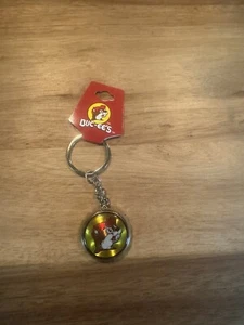 Buc-ee's Logo Figur Biber Flaschenverschluss Metall Schlüsselanhänger mit Flaschenöffner Neu mit Etikett - Bild 1 von 2