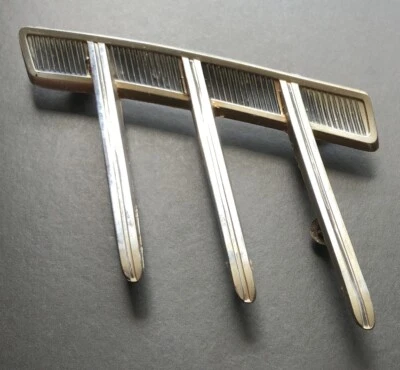 Ford Mustang 1966 moldura lateral persiana emblema C6ZB6529395B original Foto 1 de 4