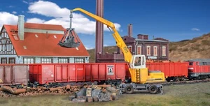 HO Scale Vehicles - 11286 - LIEBHERR R934 transfer device with gripper - Kit - Bild 1 von 3