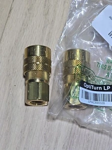 Milton® S-715-4W 1/4" FNPT M-STYLE® Coupler Pack of 2 Couplers - Picture 1 of 6