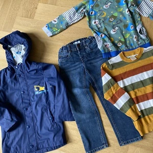 Paket 4 Teile Gr. 110 Regenjacke Jeans Shirt Pullover - Bild 1 von 16