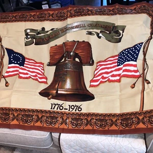Appendiabiti da parete The American Bicentennial ~ 39" X 58" ~ Vintage ~ Nuovo - Foto 1 di 5