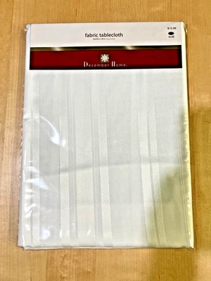 NUEVO Mantel Navidad 60 x 84 pulgadas Tela OVAL Real Satén Rayas Blanco Foto 1 de 3