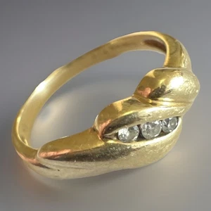 STUNNING 9ct Yellow Gold 0.03ct Diamond Twist Ring Size J 1/2 Fully Hallmarked - Picture 1 of 17