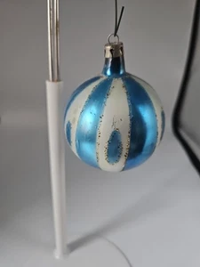 Adorno de Navidad Polonia vintage de vidrio de mercurio azul pintado a mano MICA vertical  - Imagen 1 de 5