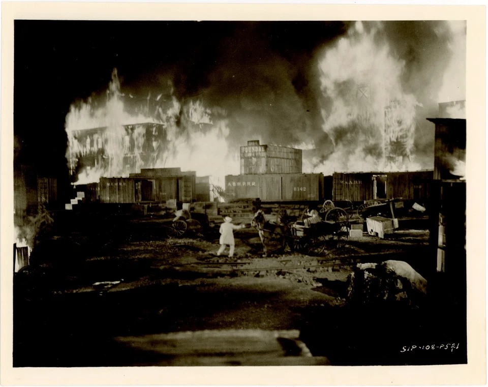 Gone With the Wind (1939) MGM 1950s 8x10 Photo “Burning of Atlanta” Still - Image 1 of 1