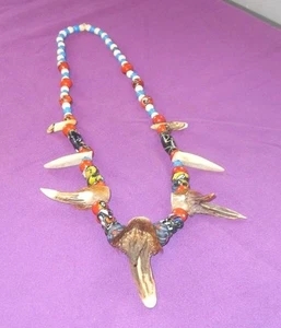RARE AMAZING VINTAGE 1960/70s BORNEO TRIBAL ETHNIC NECKLACE A TOURIST PIECE - Picture 1 of 6