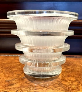 Lalique Vintage Chevreuse Frosted Vase In Clear Crystal 7 Inch Mint Condition - Picture 1 of 6