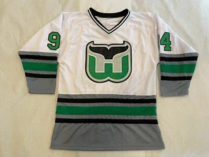 CAMISETA DE HOCKEY HARTFORD WHALERS BRENDAN SHANAHAN 94 TALLA MEDIANA EXCELENTE ESTADO - Imagen 1 de 12