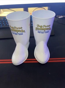 Dolly Parton's Stampede Boot Cup Becher Coca Cola 2018 Menge (2) 14 Unzen - Bild 1 von 2