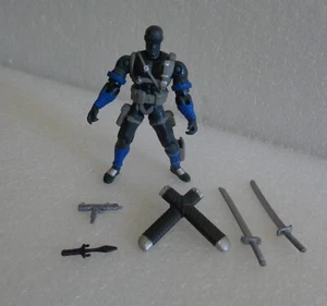 HASBRO GI JOE 2002 SNAKE EYES COMMANDO 100% OTTIMO V10 - Foto 1 di 4