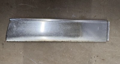 Mercury Grand Marquis Monterey 1973 guardabarros delantero derecho moldura lateral inferior Foto 1 de 4