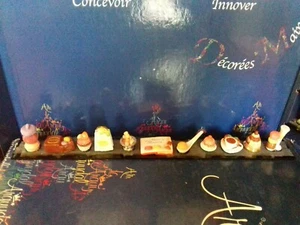 Komplette Serie 11 neue Bohnen Un Amour de Macaron 2011 auf Lineal - Bild 1 von 3