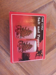 Tienshan Fine China Salt And Pepper Christmas Trees - Picture 1 of 9