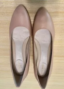 Women’s Cole Haan shoes wedge pumps 7.5 beige nude color beautiful & comfortable - Picture 1 of 7