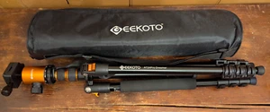 Geekoto AT24Pro 77" treppiede compatto in alluminio con testa a sfera 360 gradi e borsa per il trasporto - Foto 1 di 10