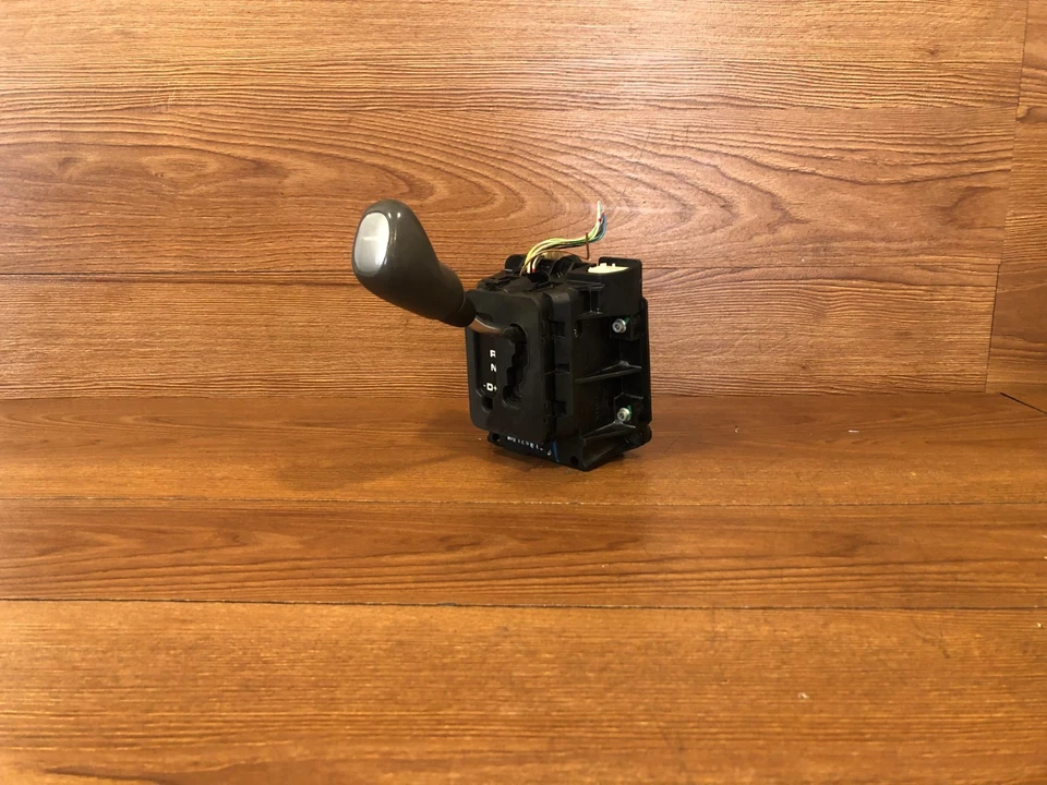 2003-2006 MERCEDES BENZ DODGE SPRINTER 2500 3500 FLOOR GEAR SELECTOR SHIFTER OEM - Image 1 of 4