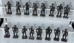Komplettsatz Metallfiguren 40mm brüniert 16 Figuren aus Indianer und Cowboys - Bild 1 von 1