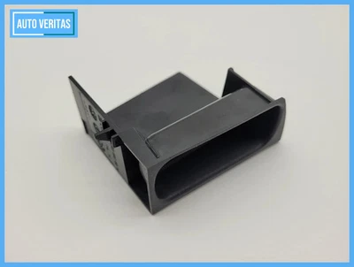 Original Mercedes-Benz C-Class (W203) Slot centre console A2036830019 - Image 1 of 4