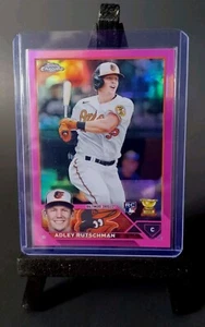 2023 Topps Chrom #1 Adley Rutschman RC rosa Refraktor - Baltimore Orioles - Bild 1 von 2