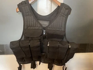 BLACKHAWK #3 TACTICAL MOLLE GILET NERO GRANDE 6 CIALDE OTTIMO USATO PAINTBALL DYE - Foto 1 di 5