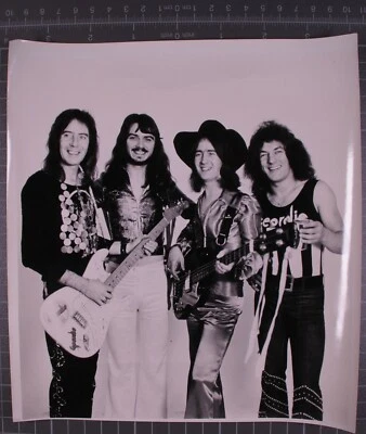 AC Dc Geordie Fotografía Original Promoción Stamped Medio 1970s - Imagen 1 de 4