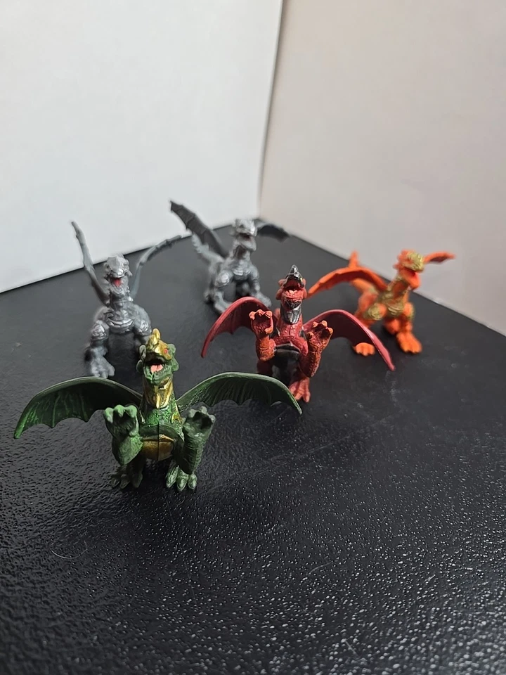 Mega Bloks Dragons Universe LOT of 5 - Vintage Armored Dragons Minature D&D - Image 1 of 4