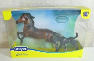 Breyer Horses Freedom Series Wild and Free Stallion and Foal Set #62227 NIB - Picture 1 of 13