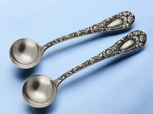pr Sterling Silver DURGIN Master Salt Spoons CHRYSANTHEMUM 1893 ~no mono - Picture 1 of 7