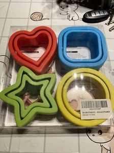 Sandwich Cutter and Sealer Uncrustables Sandwich Maker for Kids Gift New - Picture 1 of 2