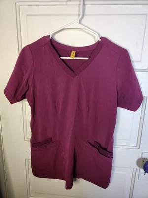 Blusa Médica Wonderwink Aero Talla Pequeña Color Vino Foto 1 de 3