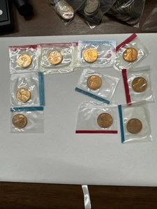 LOT OF 10 - 1970’s US MINT UNC Lincoln Pennies OGP Philadelphia and Denver - Picture 1 of 14
