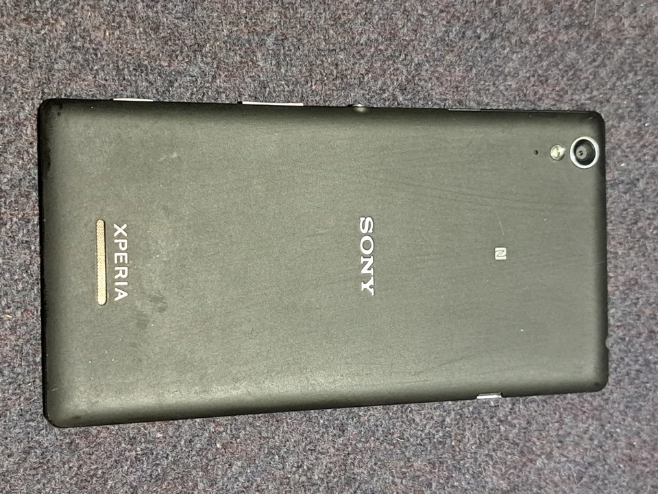 XPERIA T3 (D5106) 8GB - Image 1 of 3