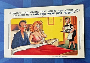 Postal cómica de Saucy Bamforth 1959 luna de miel hotel criada recién casados just friends - Imagen 1 de 2