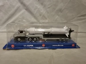 Siku Scania Super Series With Rocket On Trailer - Picture 1 of 4