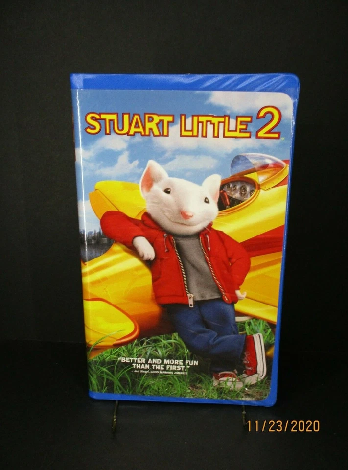 Stuart Little 2 (VHS, 2002, Clamshell) Michael J. Fox, Geena Davis, Hugh Laurie - Image 1 of 3