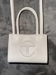 Bolso de Compras Pequeño Telfar Bolso de Mano Blanco Nuevo con Defectos Mancha Interior Talla 7x5x4 - Imagen 1 de 11