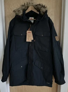 ¡NUEVO! Chaqueta de Invierno FJALLRAVEN Sarek Para Hombre L Azul Marino Oscuro Capucha con Piel Extraíble $600 - Imagen 1 de 9