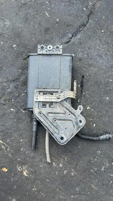 Bote evaporador de carbón Toyota Corolla 14-18 usado OEM Foto 1 de 3