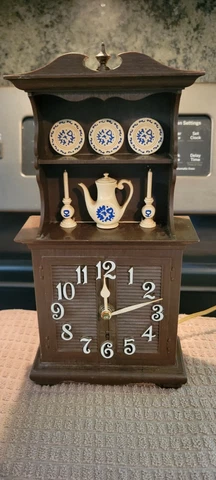 Vintage Clock Electric Spartus China Hutch Plug In Wall Pfaltzgraff Folk Art Cover