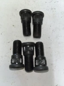 Raybestos Wheel Stud 1113B Raybestos (box of 5) FREE SHIPPING - Picture 1 of 2