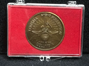 Moneda de misión conmemorativa del transbordador espacial Columbia 22 de marzo de 1982 de la NASA en estuche - Imagen 1 de 4