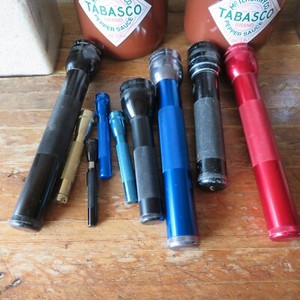 LOT of 9 Vintage Maglite 2 3 D C AA AAA Cell Torch Flashlight Mini LED