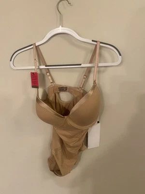 Nuevo con etiquetas Bebe Microfibra y Malla Push-up Body - Adelgazante Cintura - Tostado 38C Foto 1 de 4