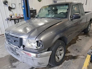 Used Right Sun Visor fits: 2005 Ford Ranger R. w/mirror Right Grade A - Picture 1 of 14