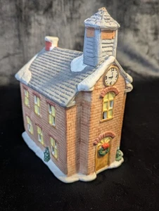 Casa escolar Dickensville Collectibles 1989 vintage porcelana pueblo de Navidad - Imagen 1 de 7