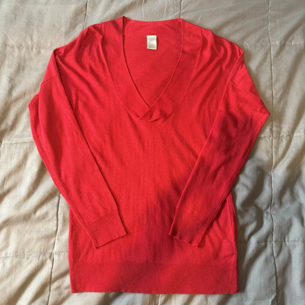 GAP Women's Ribbed V-Neck Sweater With Volume Sleeves - Easy-Care Everyday Essential - View #12