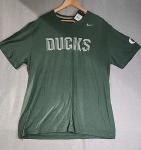 Nike University of Oregon Ducks T-Shirt XXL Green 3D Effect DUCKS - Picture 1 of 7