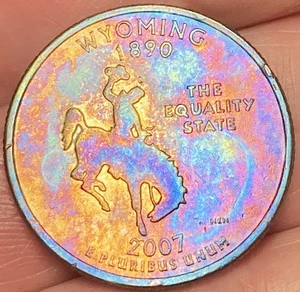 2007-P Wyoming State Quarter Beautiful Lustrous Rainbow Toned Coin #31 - Picture 1 of 12