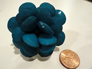 Anello in plastica sfaccettata con fiori turchese misura 10 - Foto 1 di 8